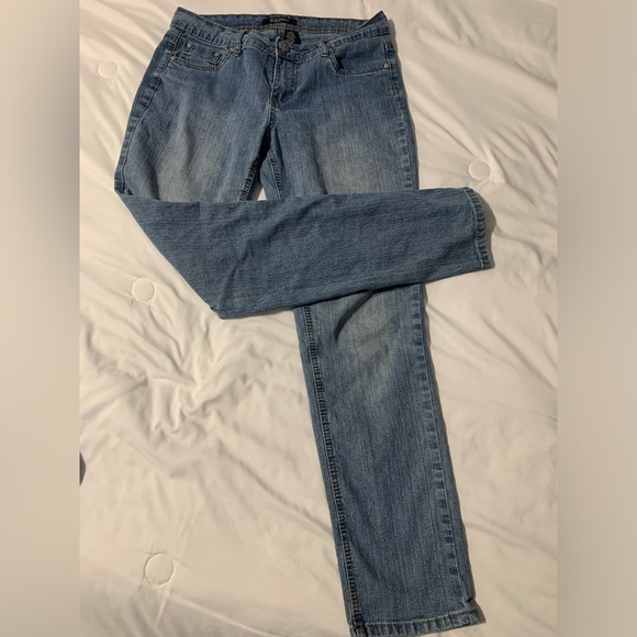 ROZ & ALI WOMEN'S JEANS BLUE SIZE 8 AVERAGE DENIM CASUAL PANTS STRETCH STRAIGHT - Picture 3 of 13